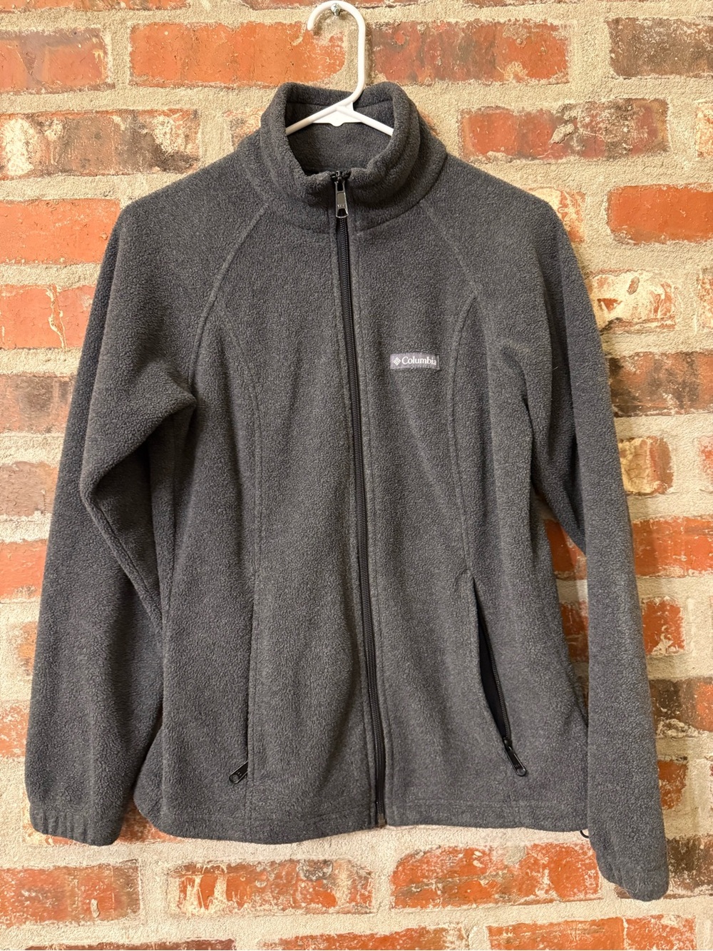 J29 -Columbia Women's Dark Gray Teddy Fleece Jacket